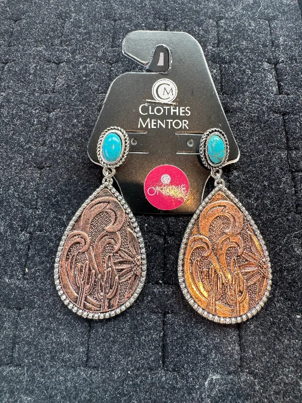 modern earrings for women -Earrings Dangle/drop By Cmc