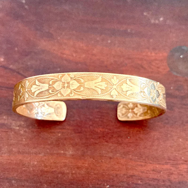 Polished Floral Pattern Cuff 3/8"