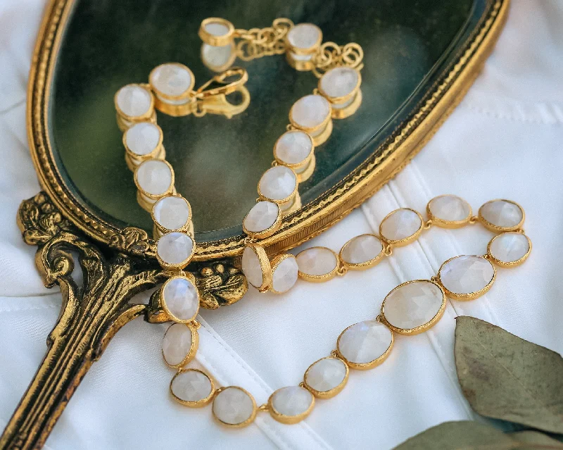 elegant pearl necklaces for women -SHADE COLLECTION - 18K GOLD VERMEIL SILVER MOONSTONE NECKLACE - BY JORGE REVILLA