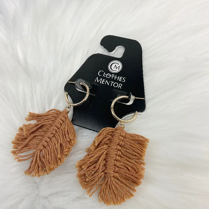 casual earrings for women -Earrings Dangle/drop By Clothes Mentor